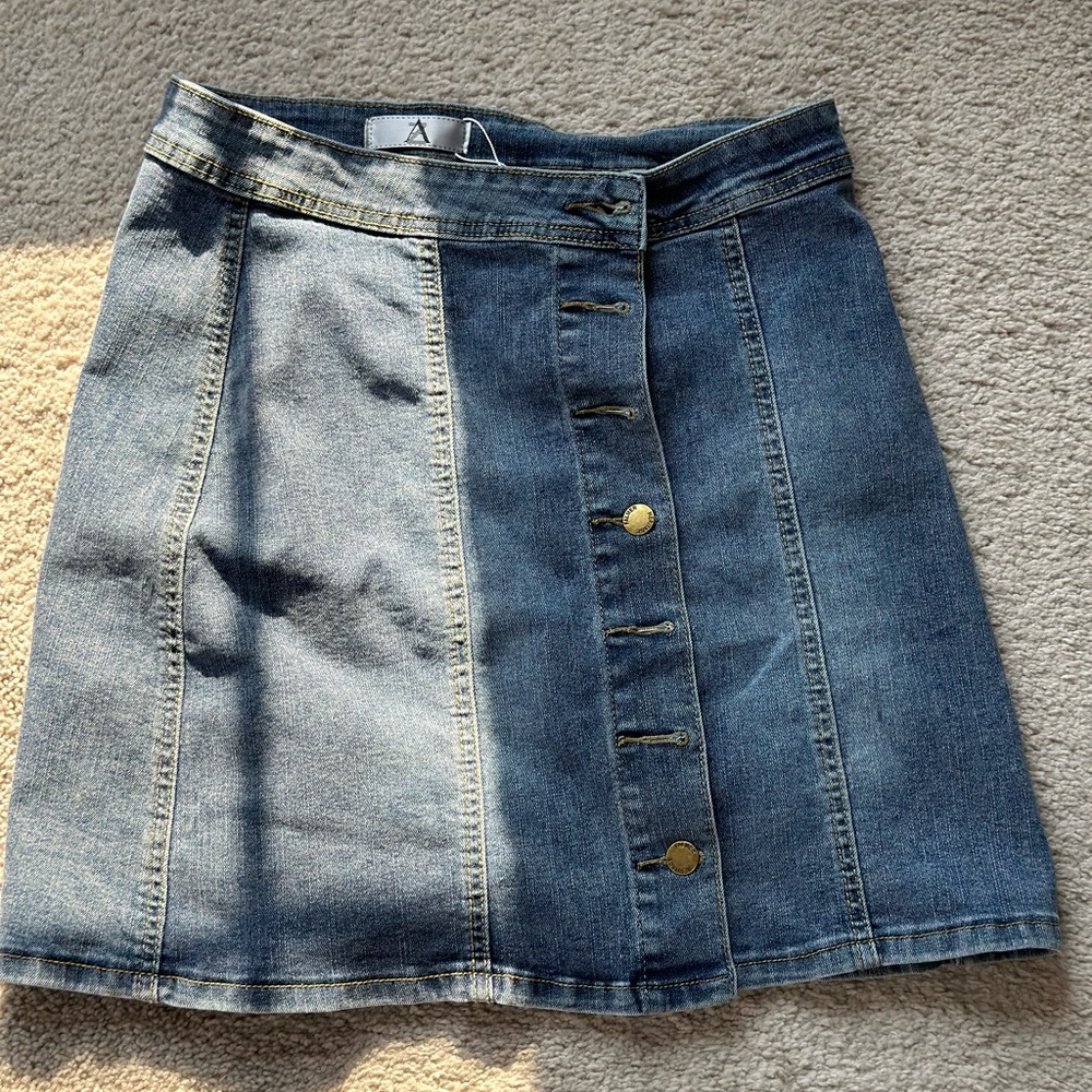 Dresses pants and jeans - Picture 7 of 16
